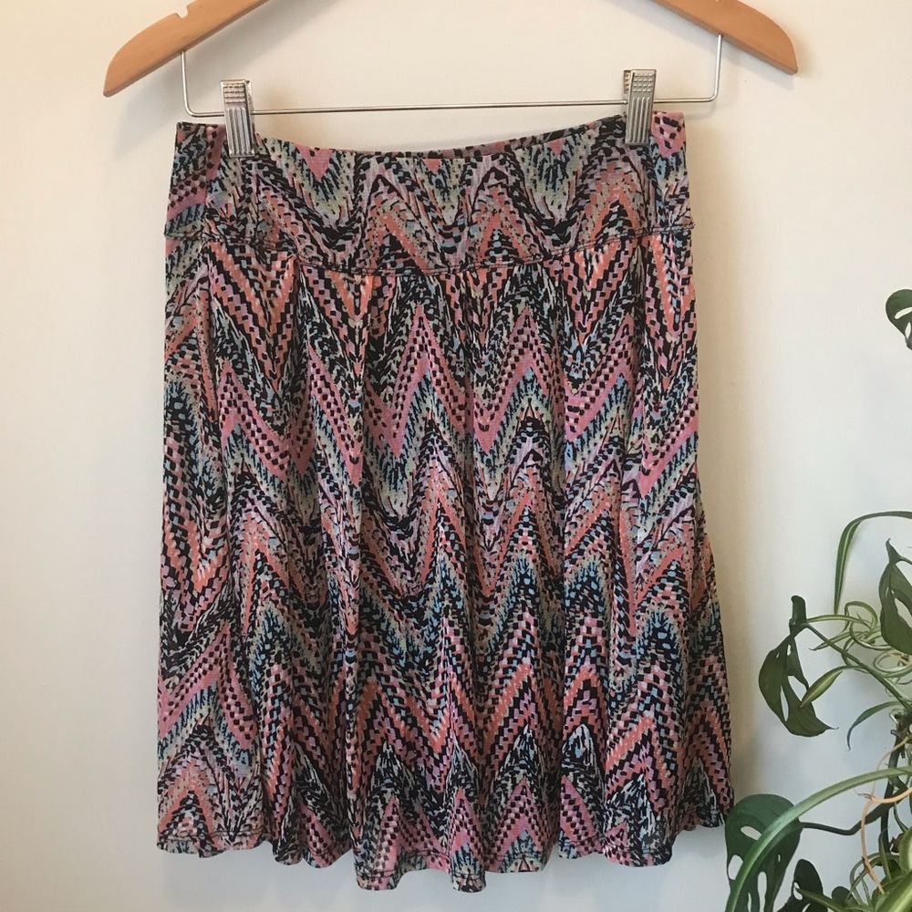 Multicolor Chevron Pattern Skirt